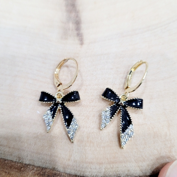 Brand New Gold Tone Black Ribbon Rhinestone Dangle Earrings - Picture 1 of 4